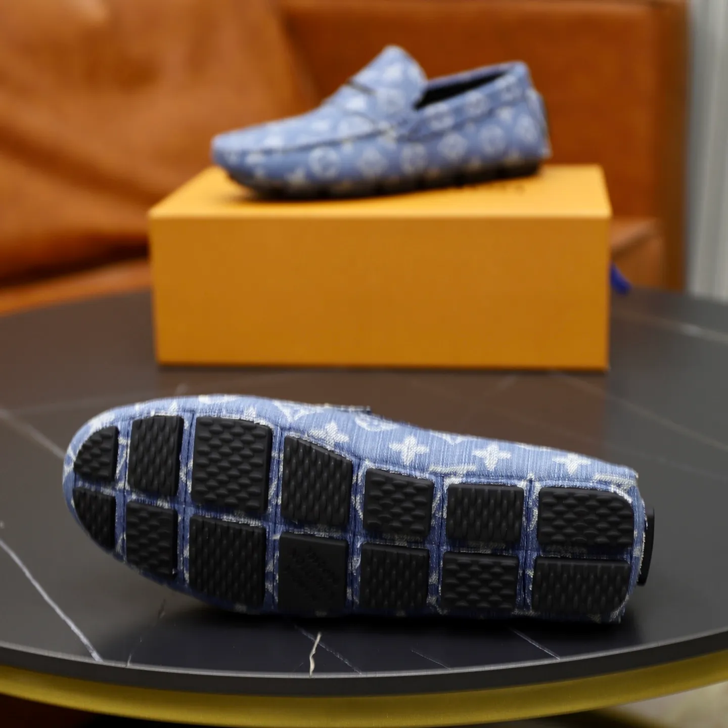 Ex-factory price: 480💰【LV】Louis Vuitton ⚠️High-end men’s driving and pedal series ⚠️38-44 (customized for 45) ⚠️All original cowhide leather! Thick and soft! Made entirely of calfskin lining! Rubber sheet anti-slip beanie sole! Three-dimensional package technology! Fashionable and classic! Handicrafts! Original high quality! Feel free to compare!